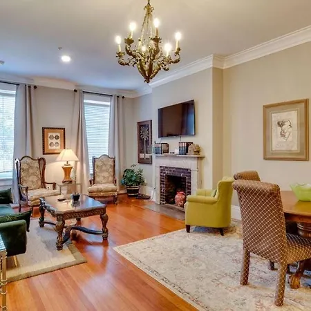 201 York #3 - Homey Downtown 2 Bedroom Steps From The River